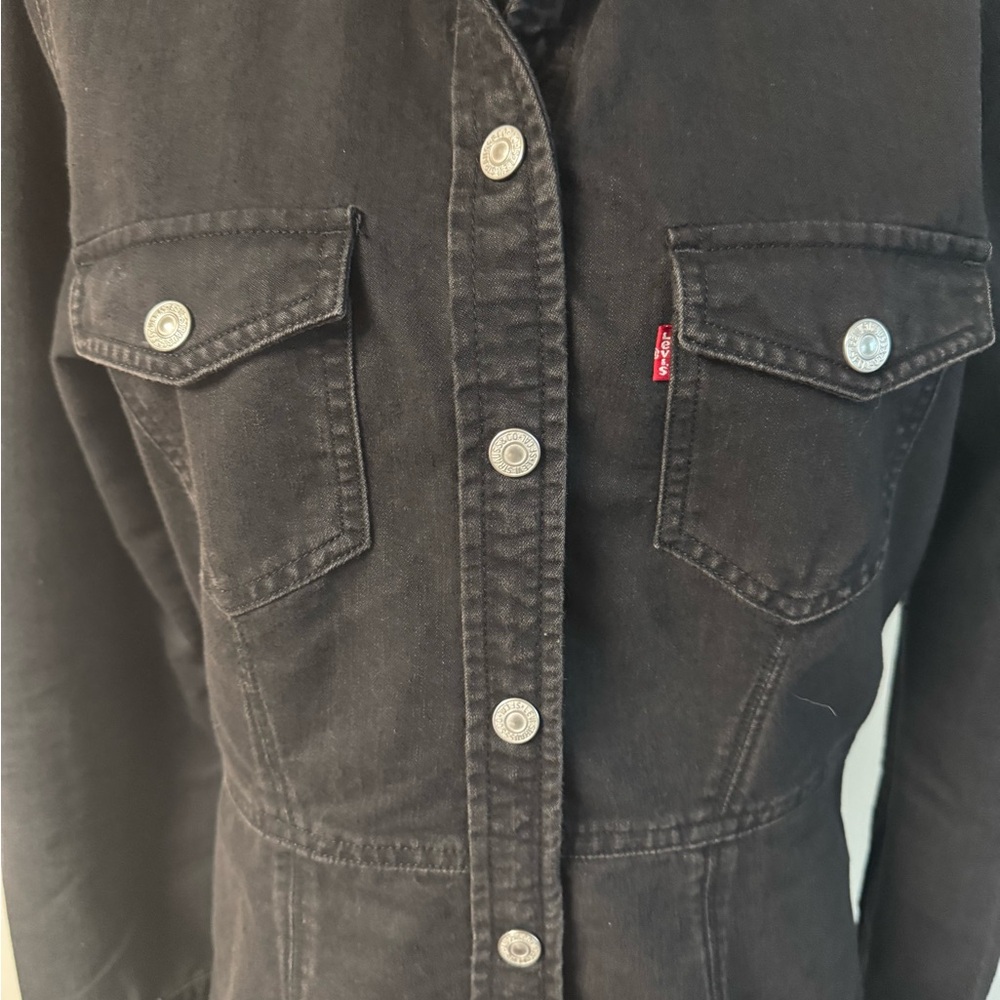 Sz M Levi’s Ellie Denim black dress. Snap front long sleeve. Cute! NWOT - Picture 6 of 11